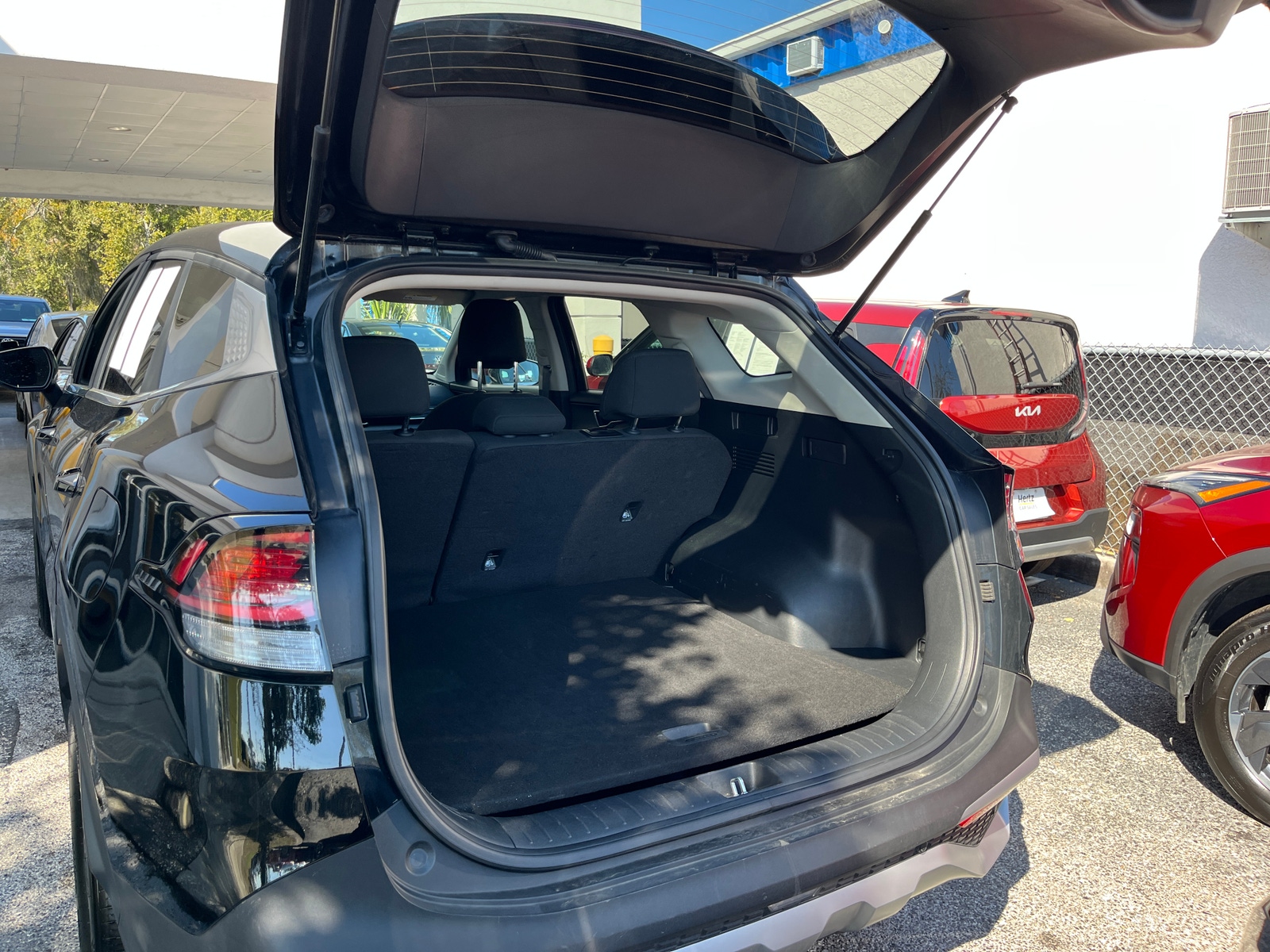 Thumbnail: 2025 Kia Sportage - 6