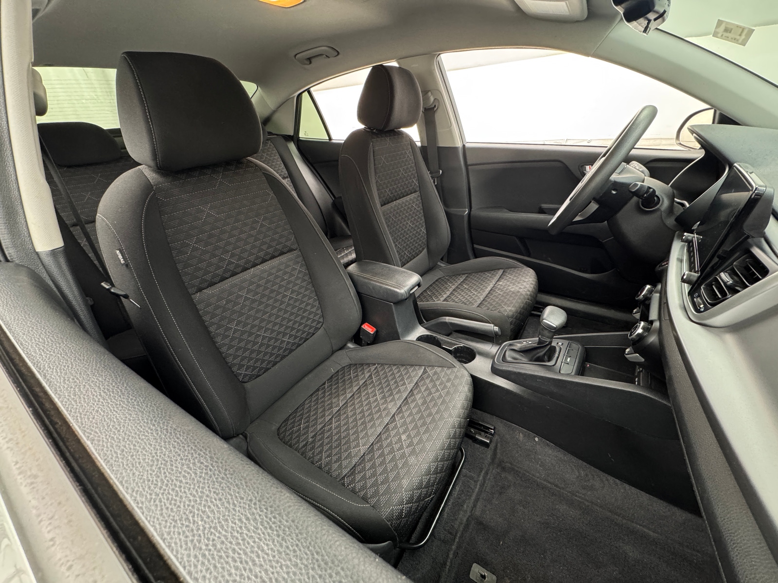 Thumbnail: 2021 Kia Rio - 2