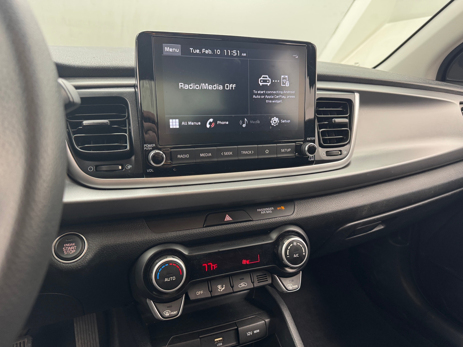 Thumbnail: 2021 Kia Rio - 4