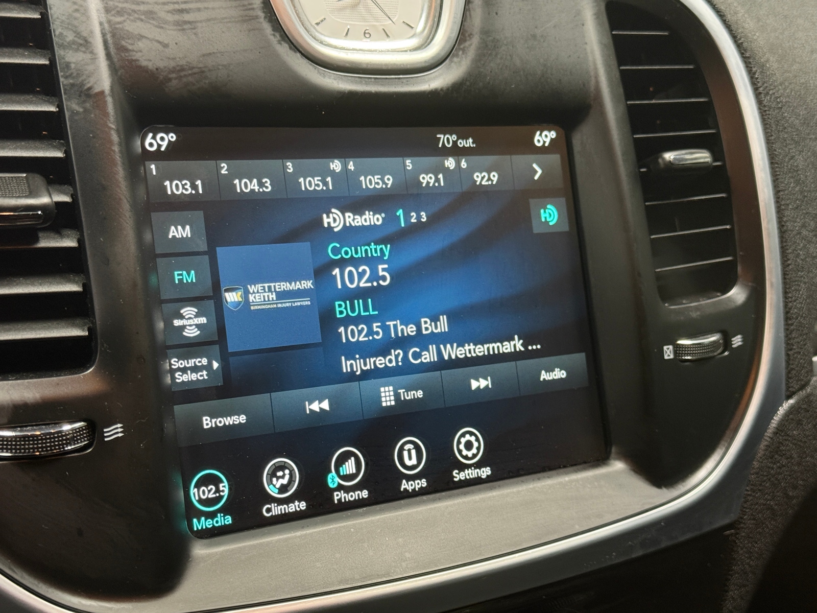 Thumbnail: 2022 Chrysler 300 - 4