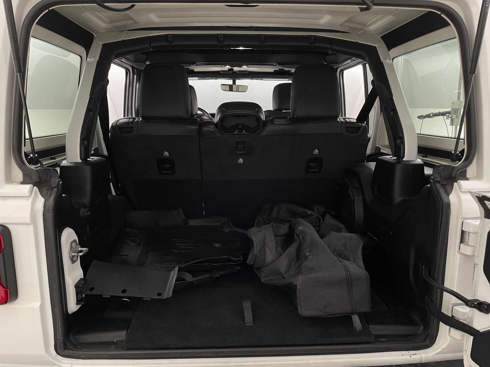 Thumbnail: 2022 Jeep Wrangler - 6