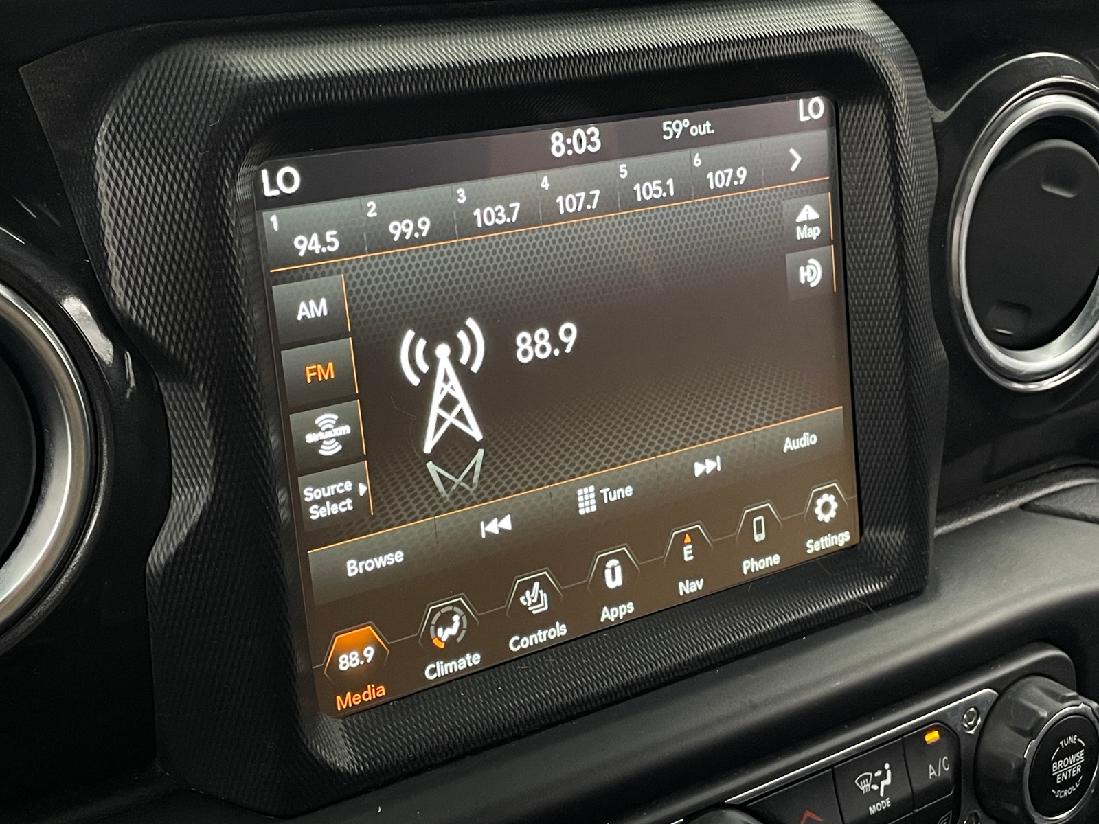 Thumbnail: 2022 Jeep Wrangler - 3