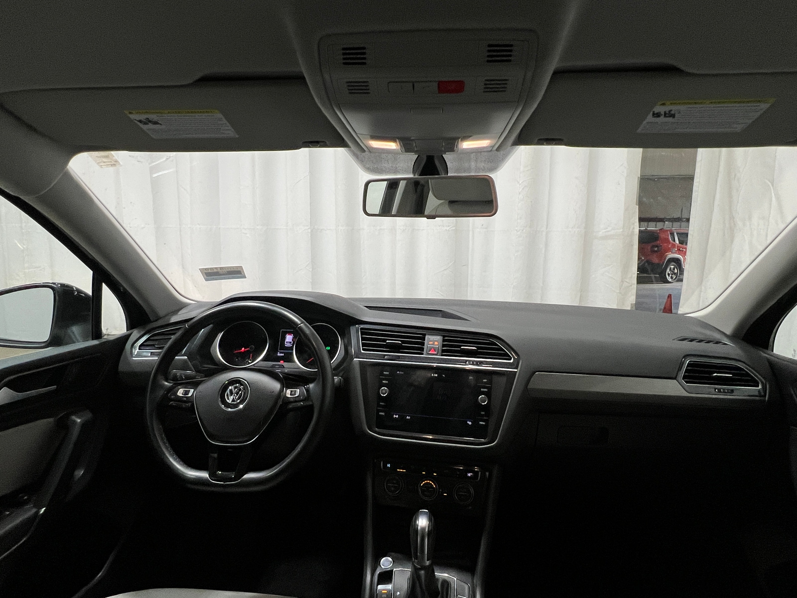 Thumbnail: 2018 Volkswagen Tiguan - 2