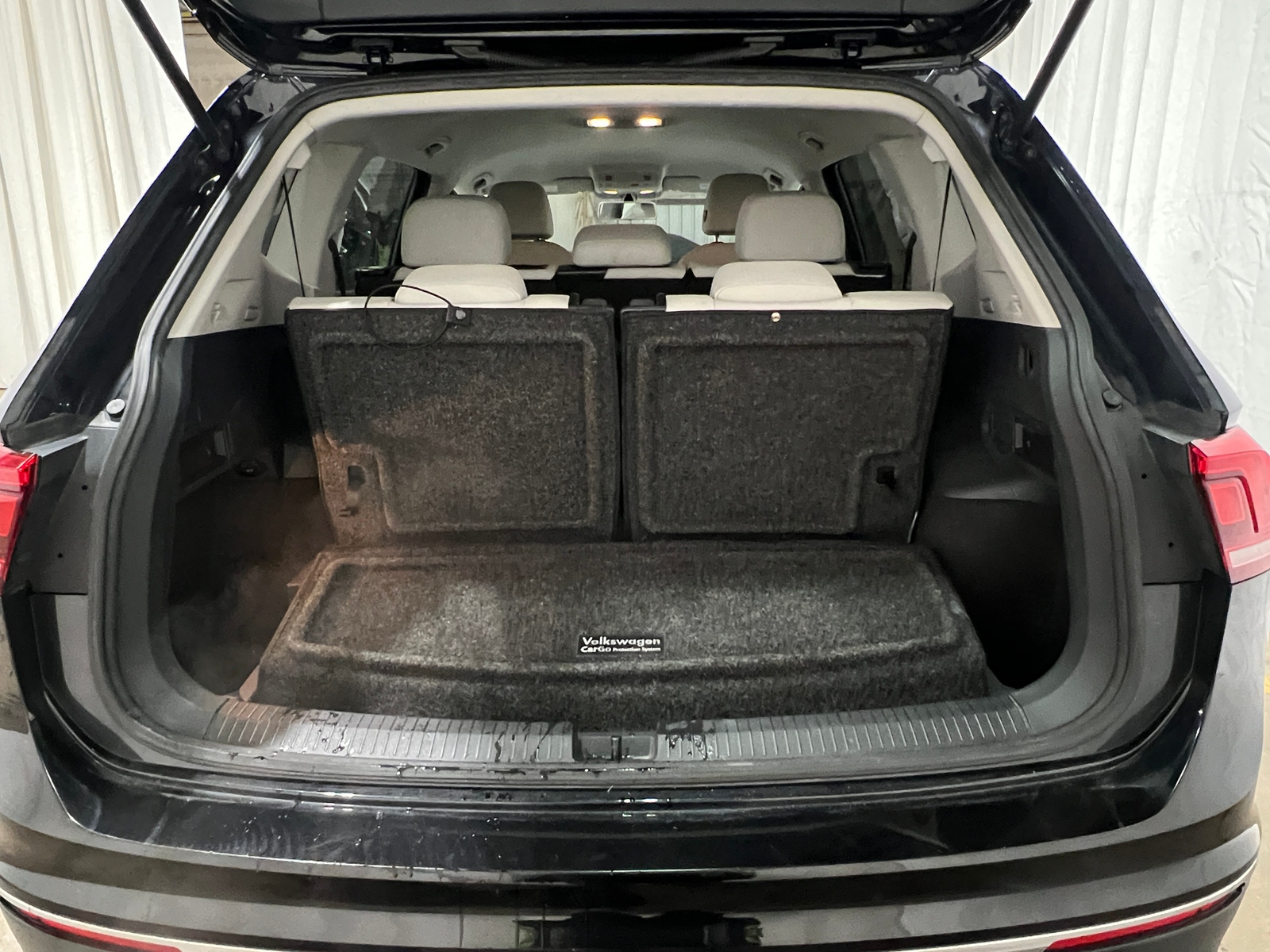 Thumbnail: 2018 Volkswagen Tiguan - 6