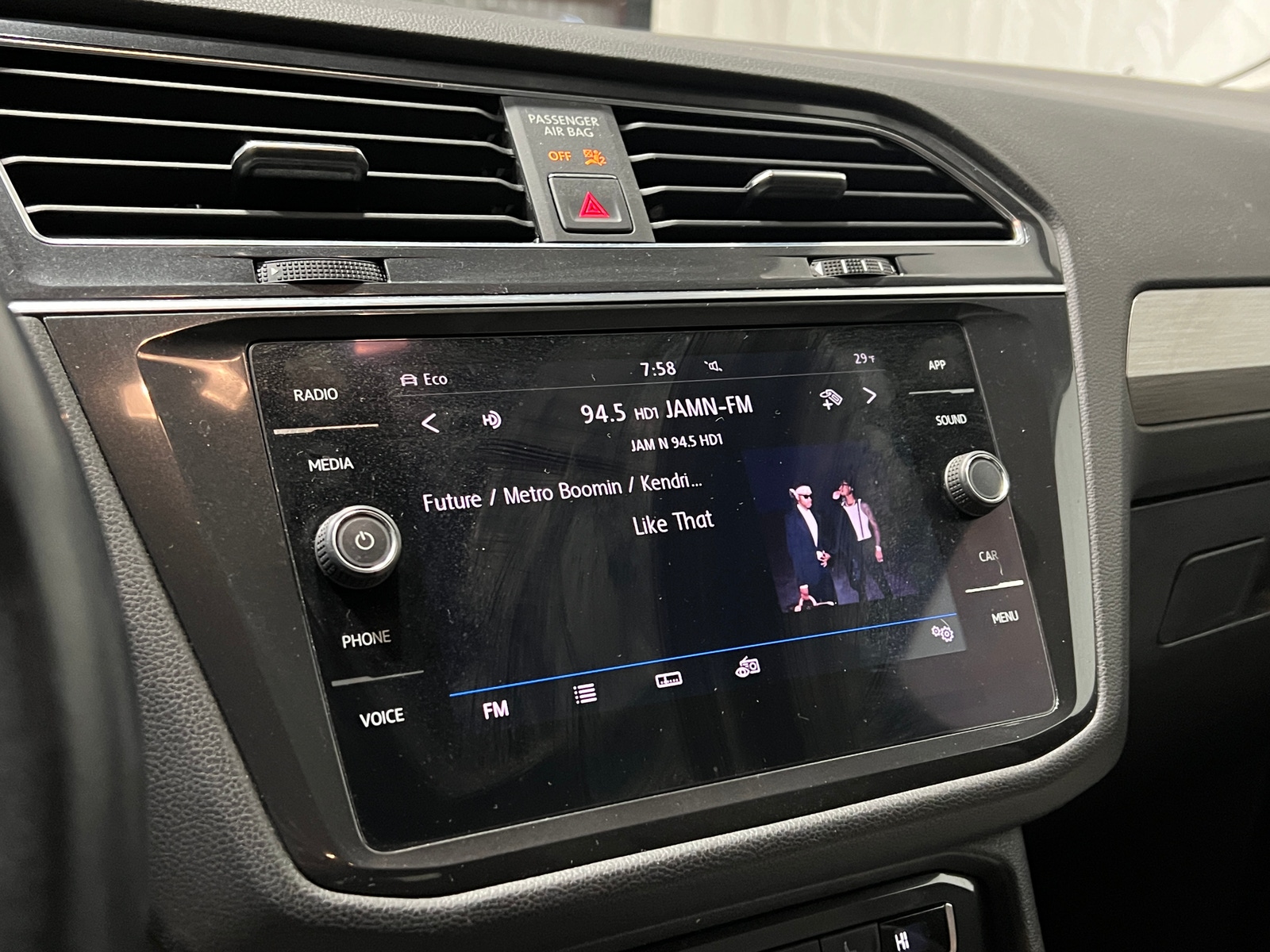 Thumbnail: 2018 Volkswagen Tiguan - 3