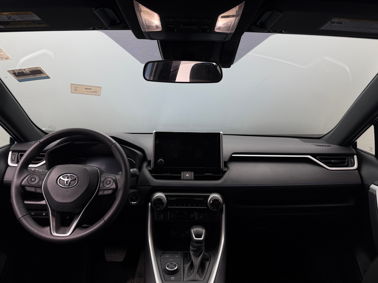 Thumbnail: 2025 Toyota RAV4 - 3