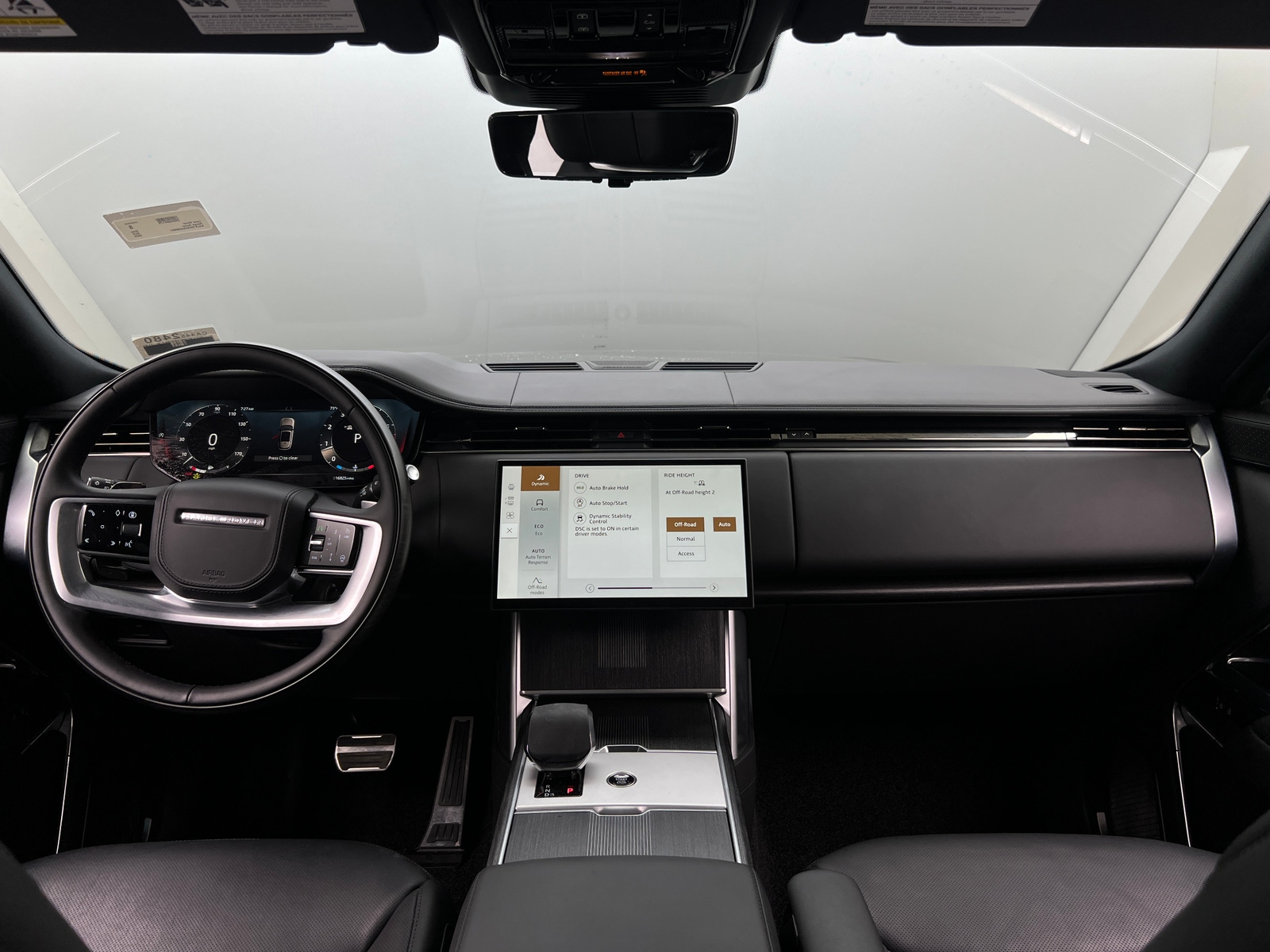 Thumbnail: 2025 Land Rover Range Rover - 3