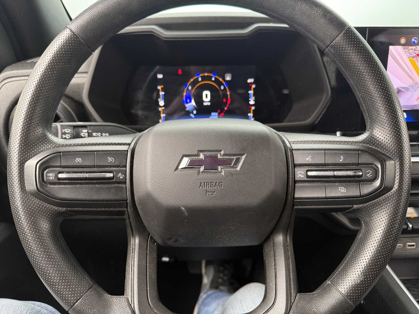 Thumbnail: 2023 Chevrolet Colorado - 5