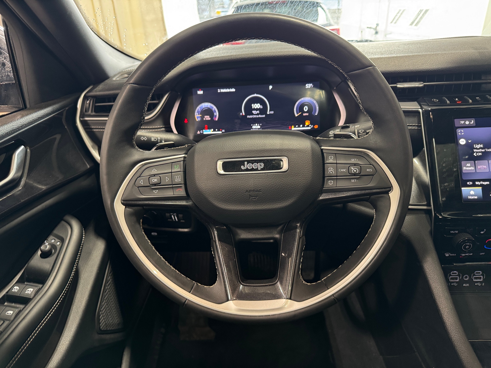 Thumbnail: 2023 Jeep Grand Cherokee - 4