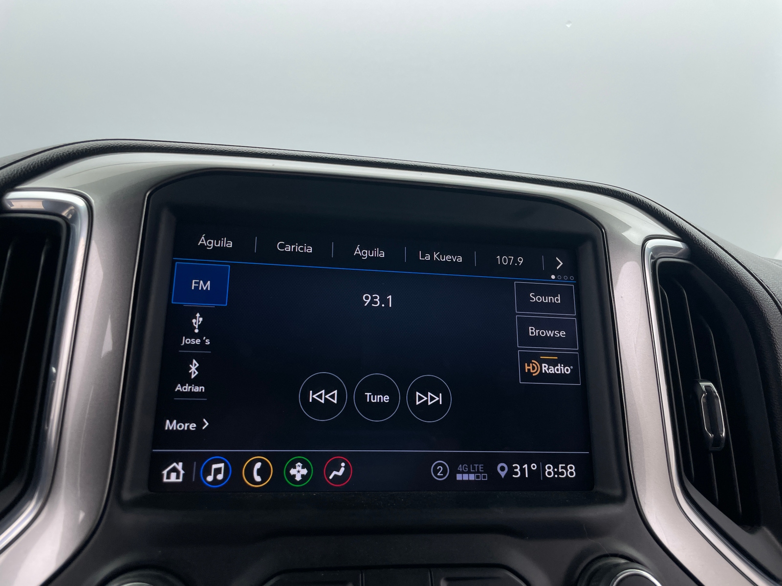 Thumbnail: 2020 Chevrolet Silverado 1500 - 4