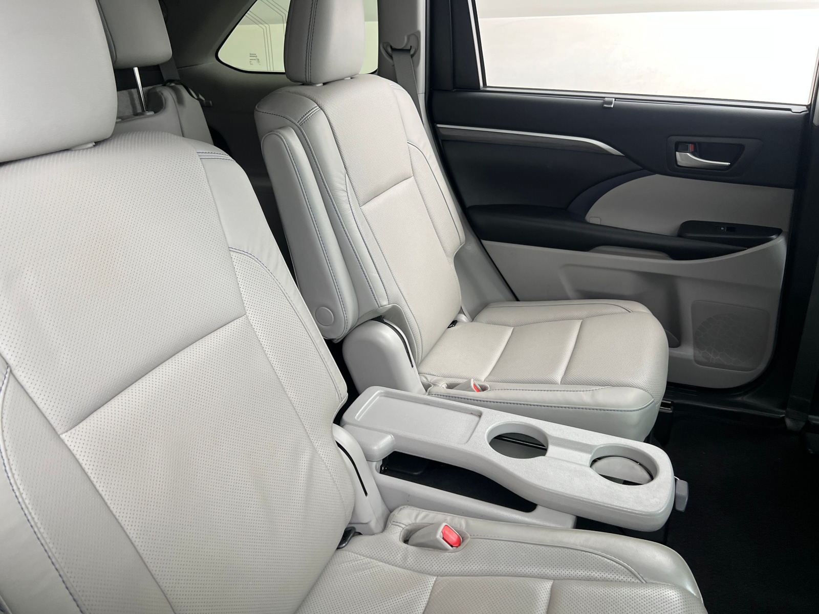 Thumbnail: 2019 Toyota Highlander - 5