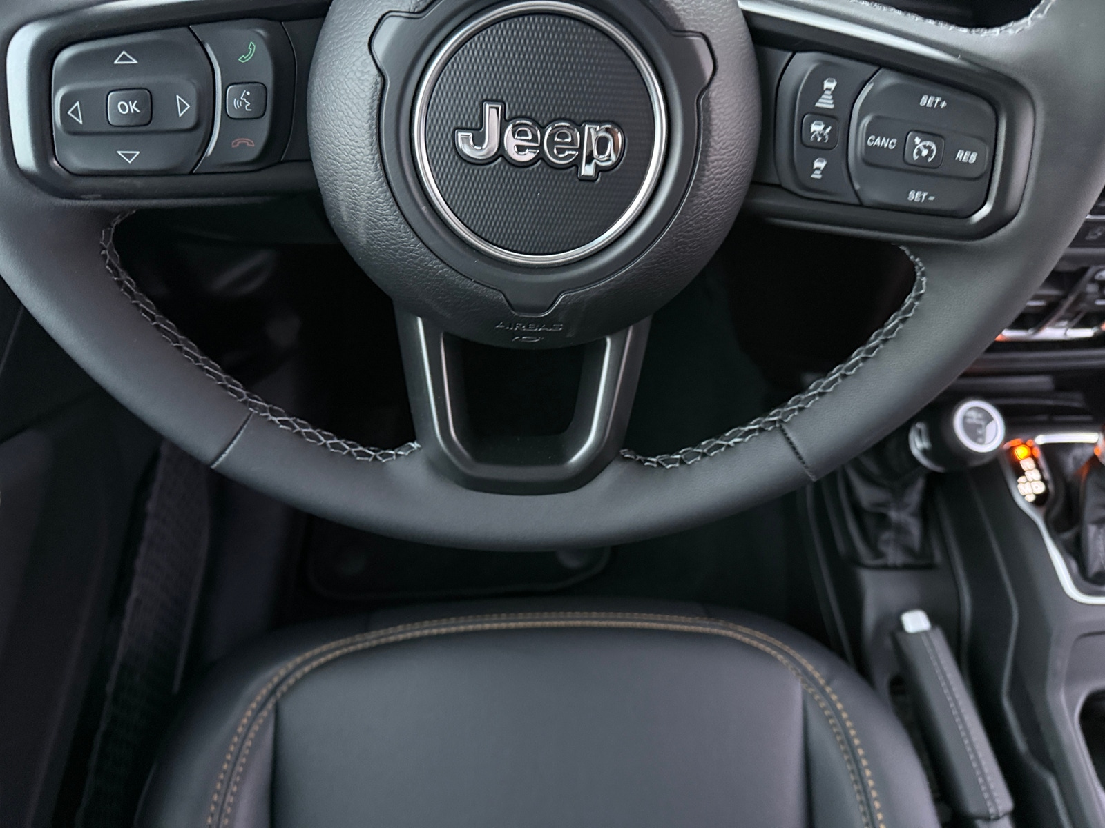 Thumbnail: 2026 Jeep Gladiator - 4