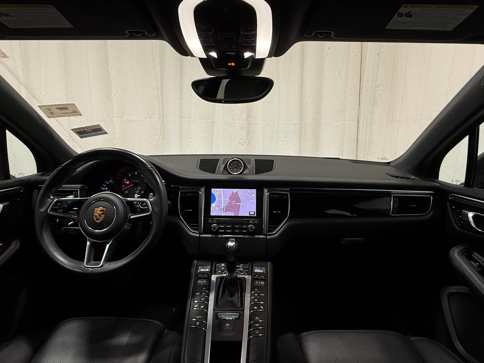 Thumbnail: 2018 Porsche Macan - 2