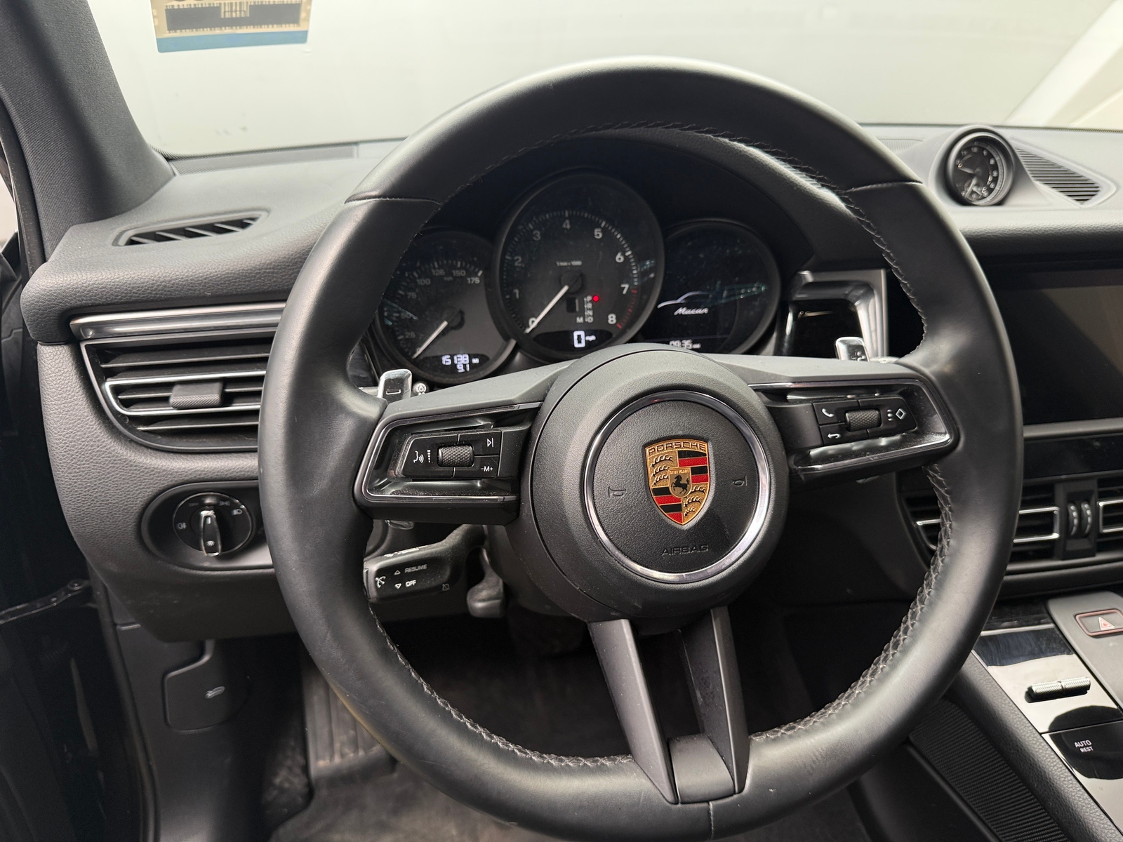 Thumbnail: 2022 Porsche Macan - 4