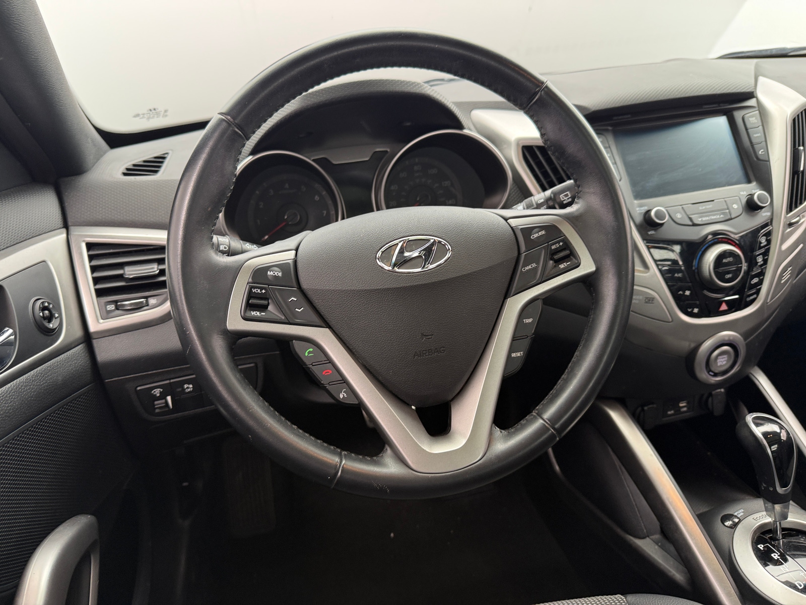 Thumbnail: 2016 Hyundai Veloster - 5