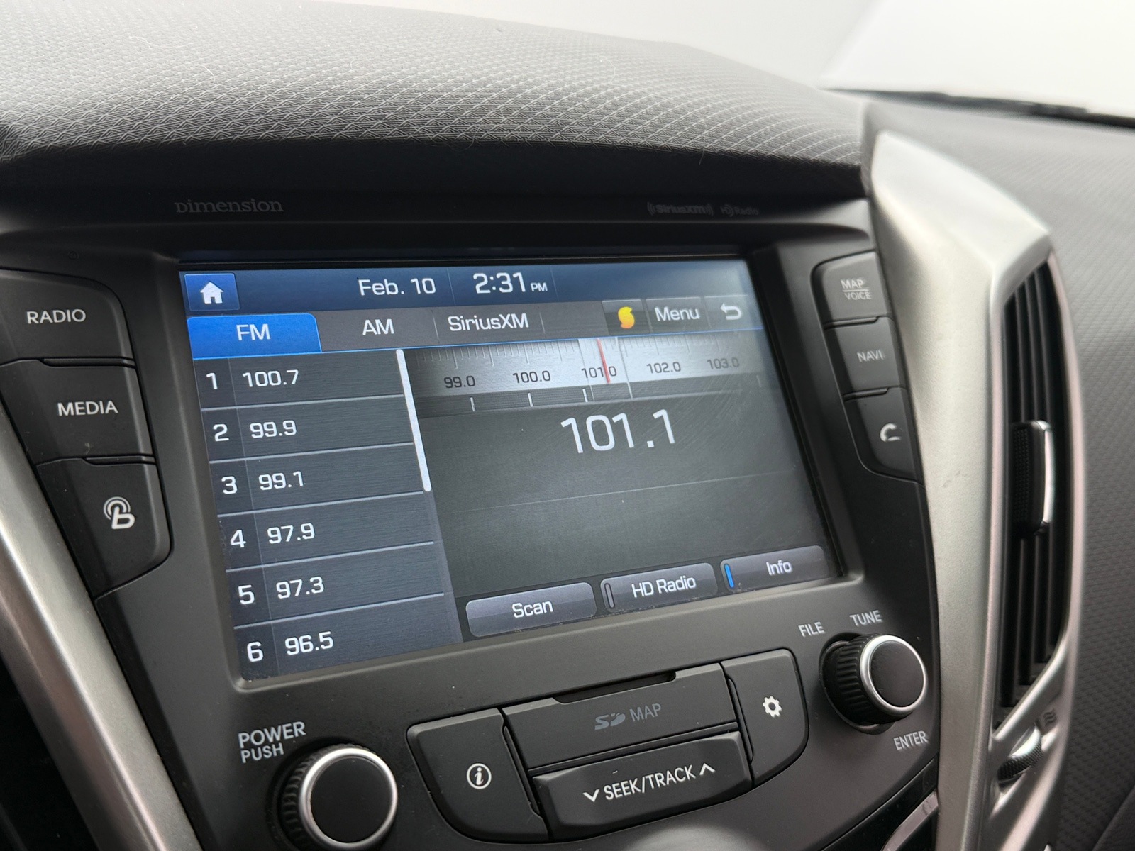 Thumbnail: 2016 Hyundai Veloster - 4