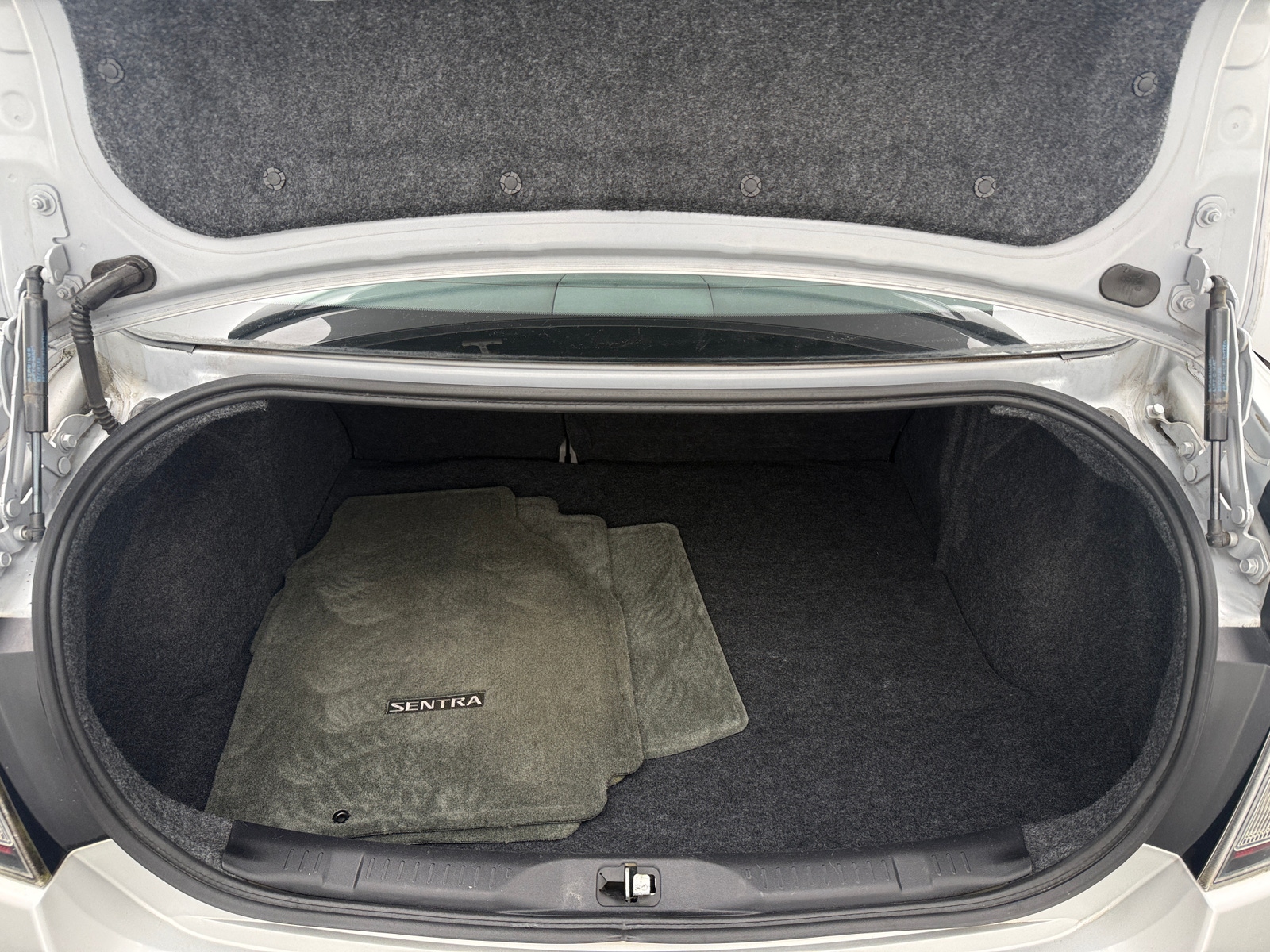 Thumbnail: 2012 Nissan Sentra - 7