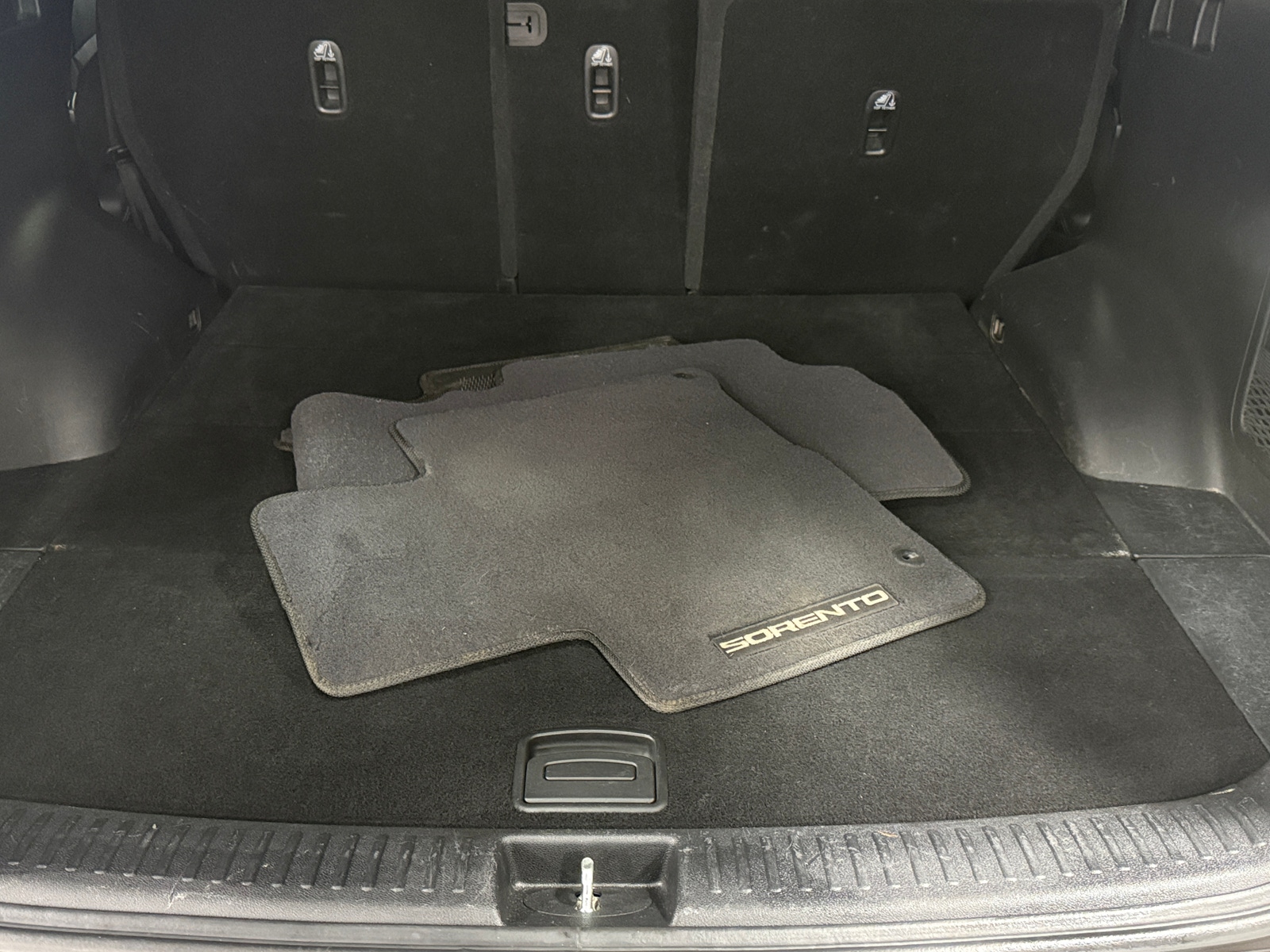 Thumbnail: 2017 Kia Sorento - 7