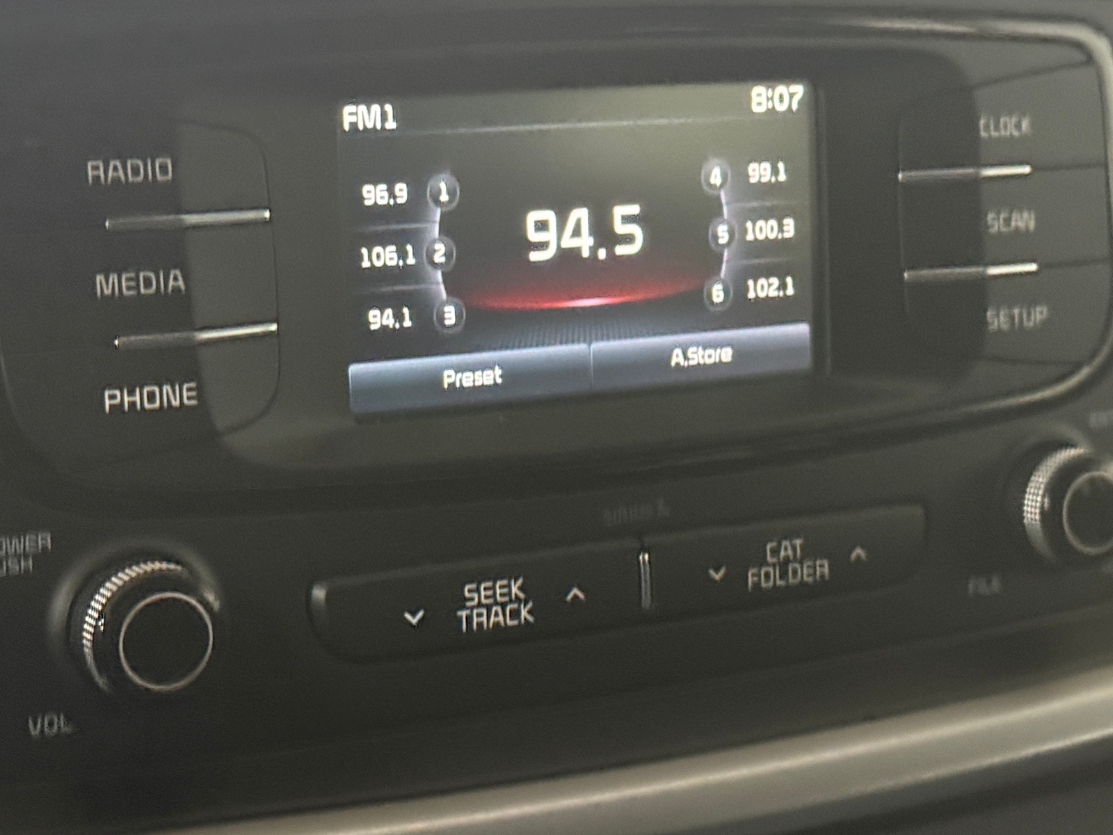 Thumbnail: 2017 Kia Sorento - 4