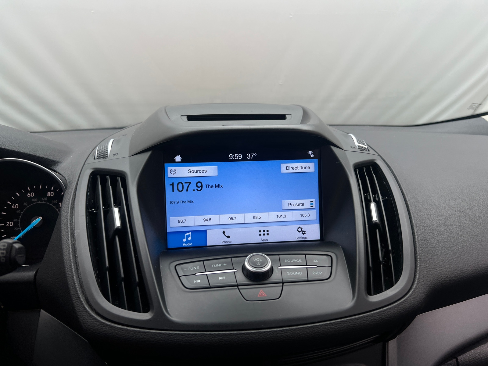 Thumbnail: 2017 Ford Escape - 4