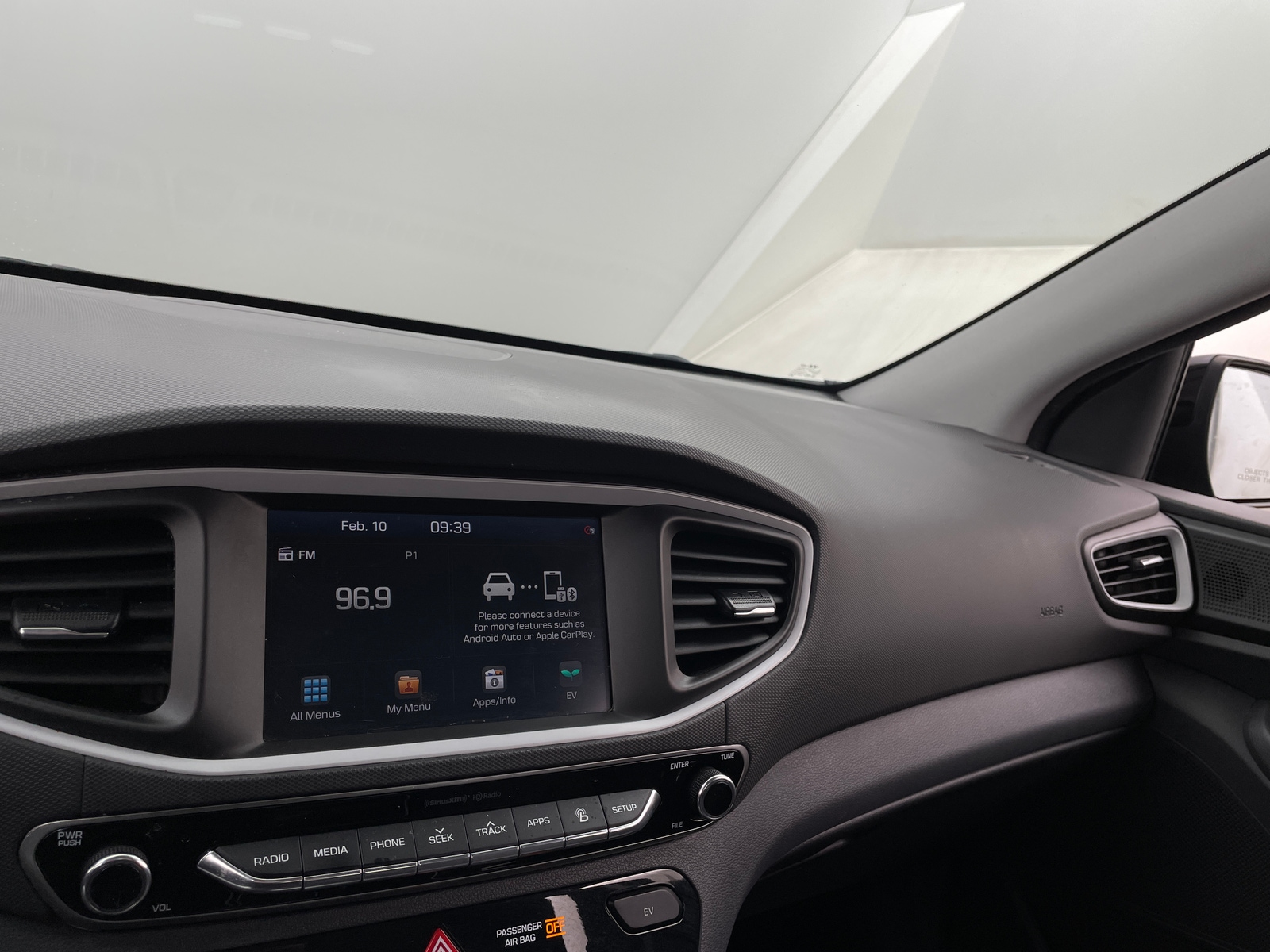 Thumbnail: 2018 Hyundai Ioniq - 4