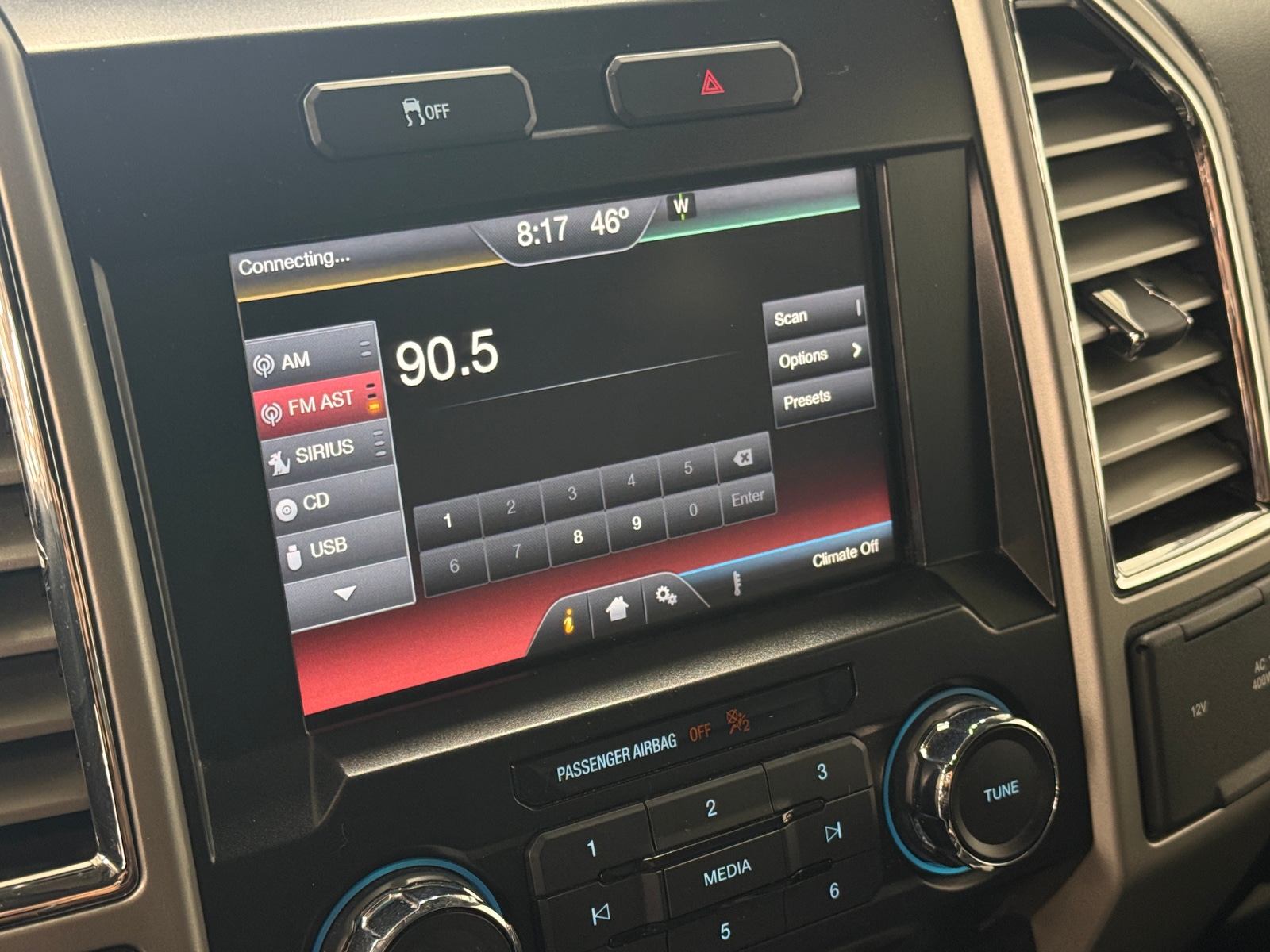 Thumbnail: 2015 Ford Econoline - 3