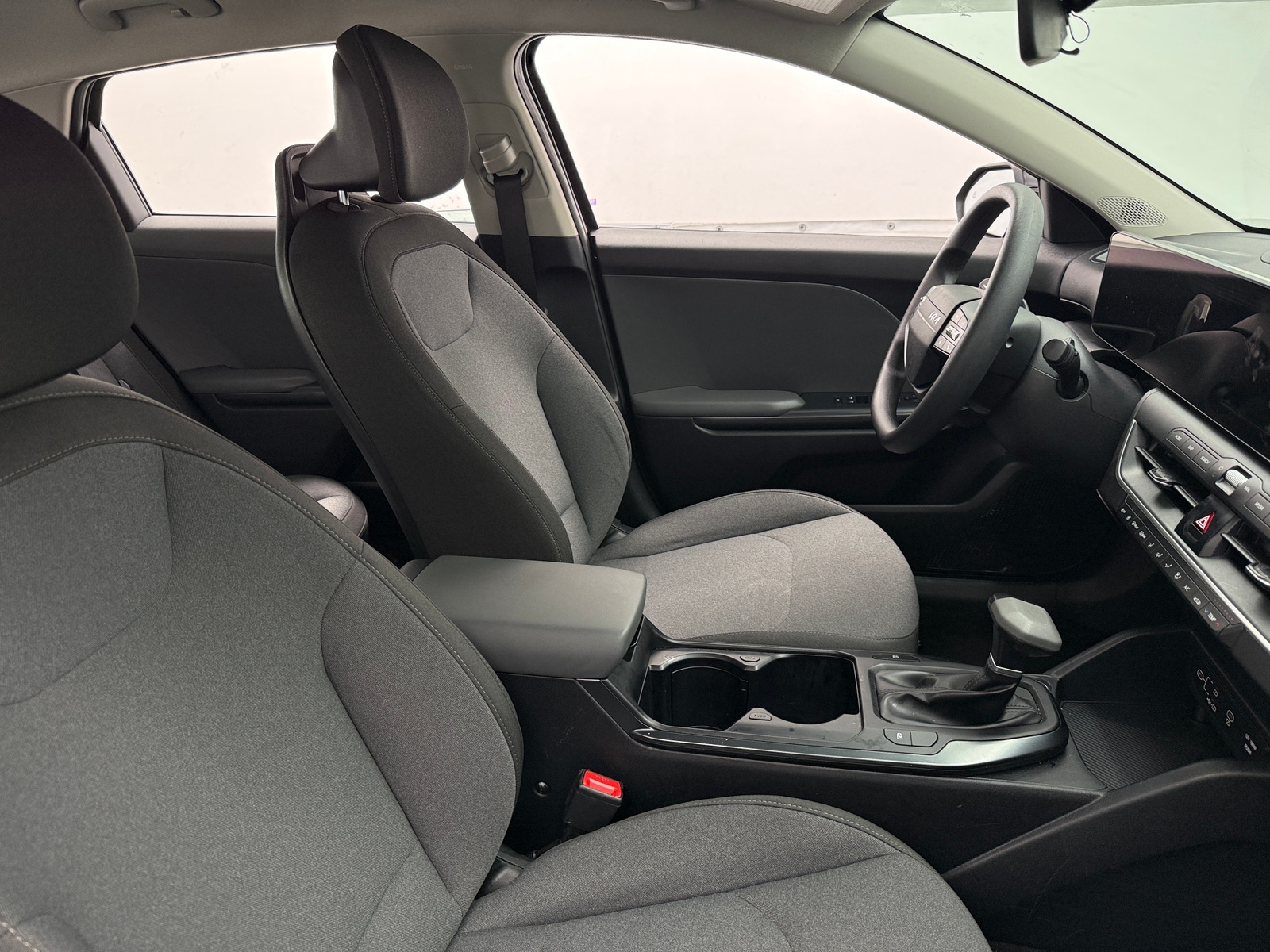 Thumbnail: 2025 Kia K4 - 2