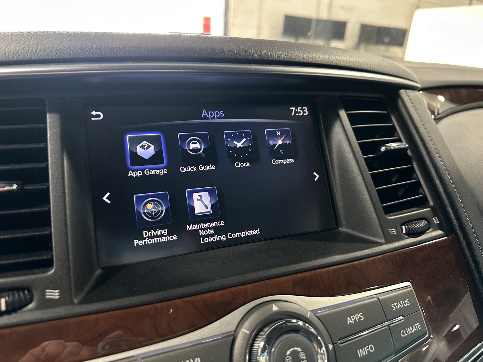 Thumbnail: 2019 INFINITI QX80 - 3