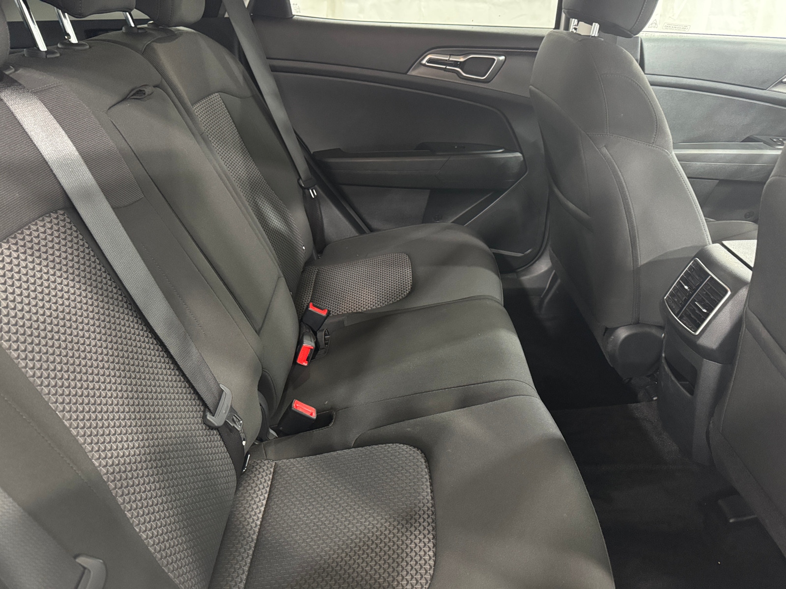 Thumbnail: 2025 Kia Sportage - 6