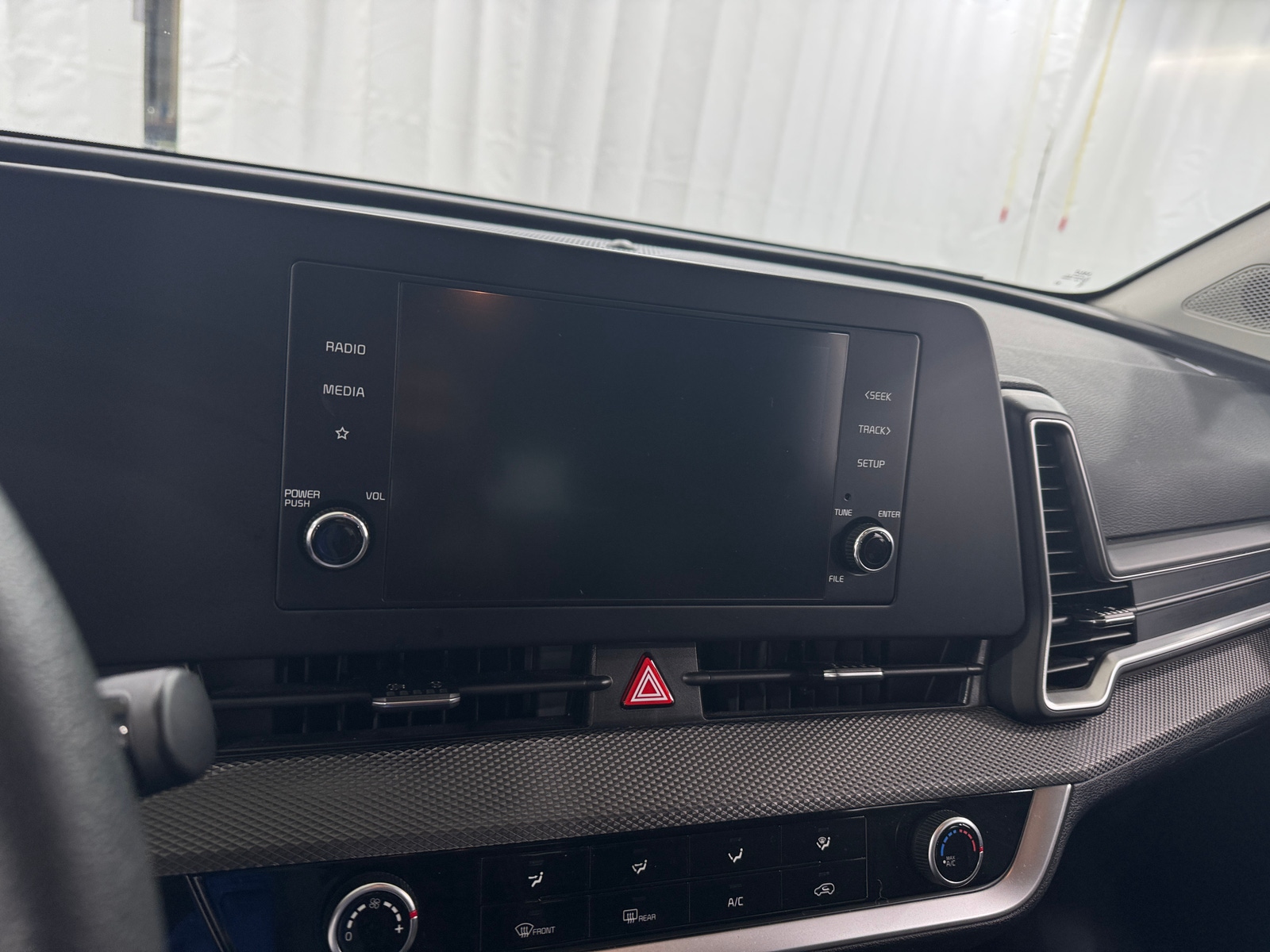 Thumbnail: 2025 Kia Sportage - 4