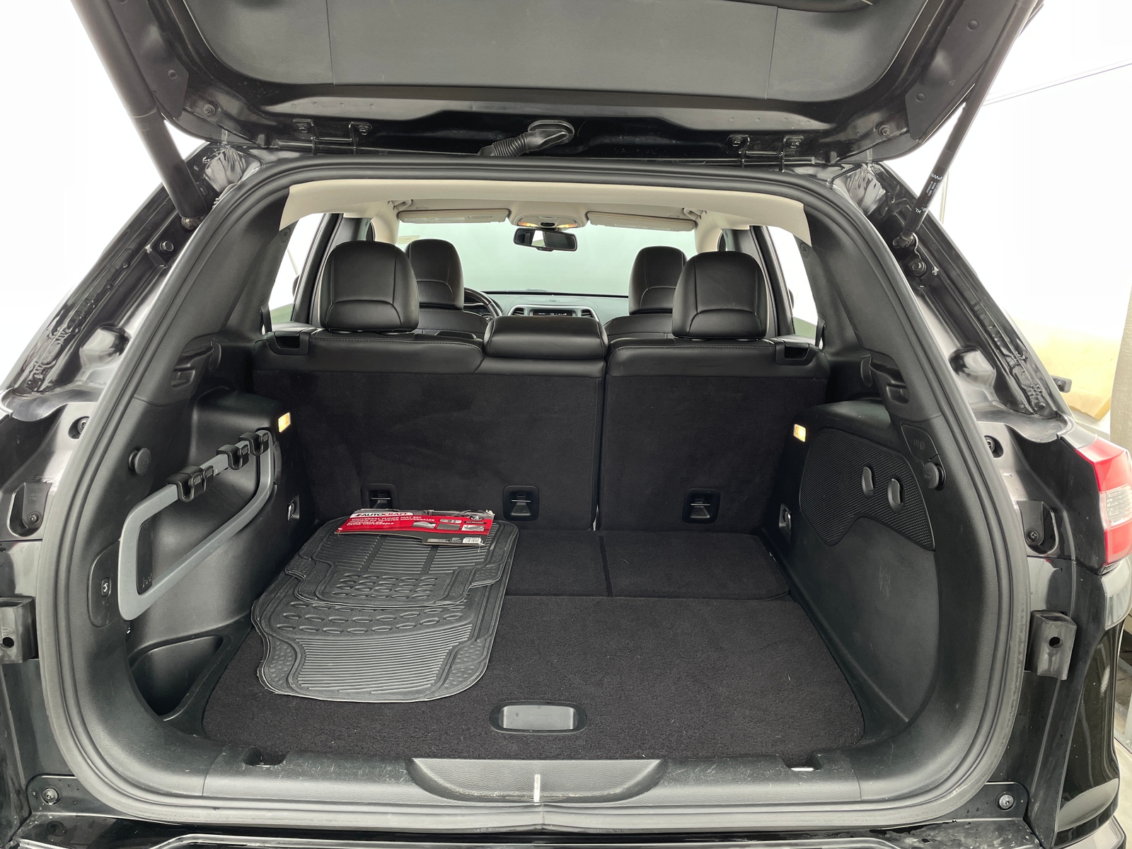 Thumbnail: 2018 Jeep Cherokee - 6