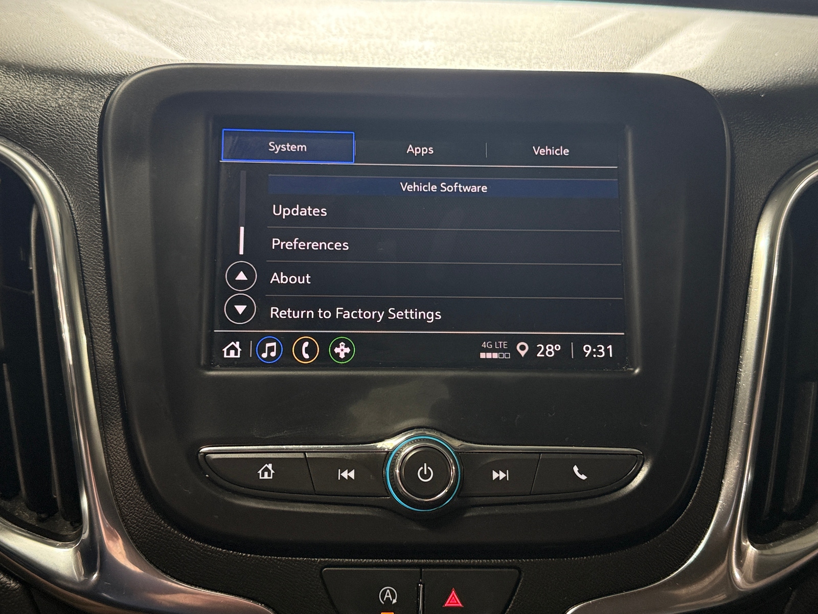 Thumbnail: 2023 Chevrolet Equinox - 4