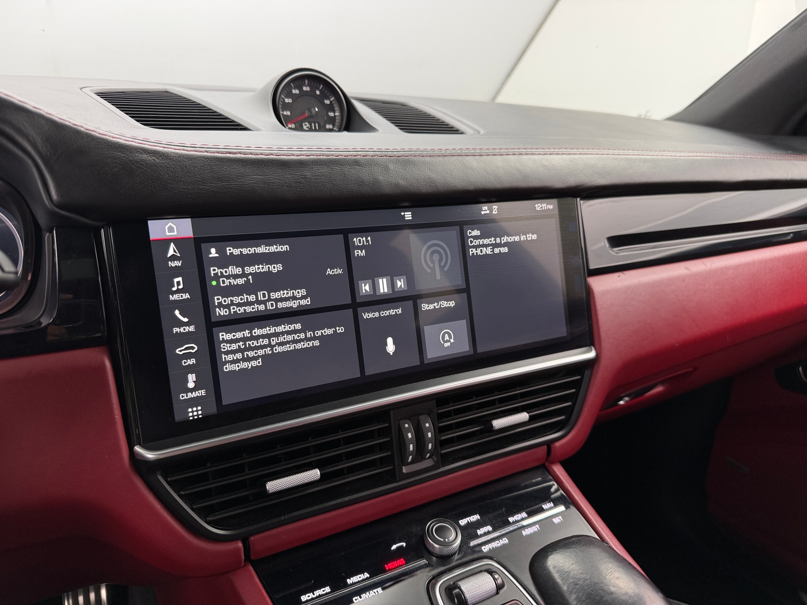 Thumbnail: 2019 Porsche Cayenne - 3