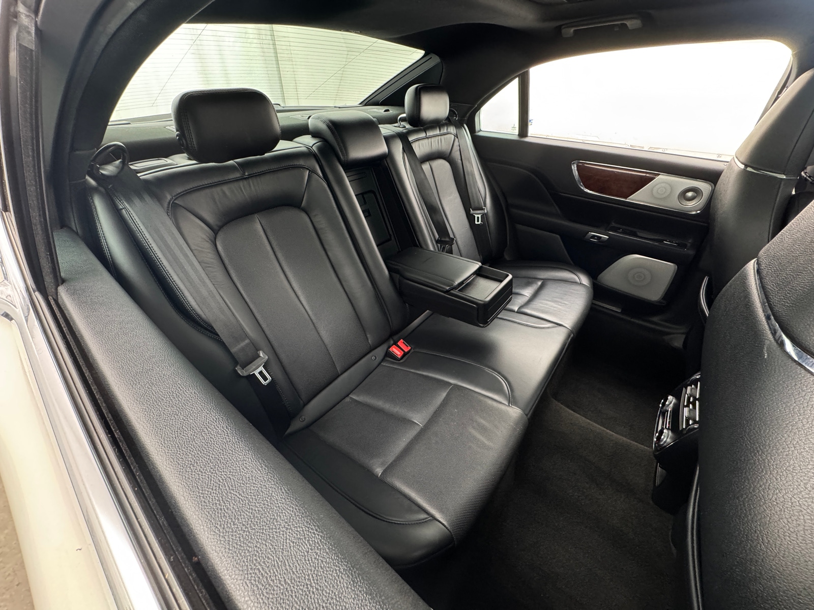 Thumbnail: 2020 Lincoln Continental - 5