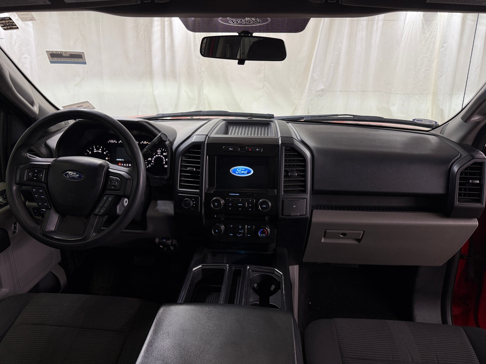 Thumbnail: 2017 Ford Econoline - 3