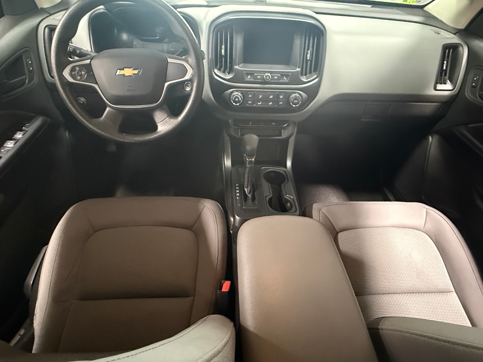 Thumbnail: 2022 Chevrolet Colorado - 3