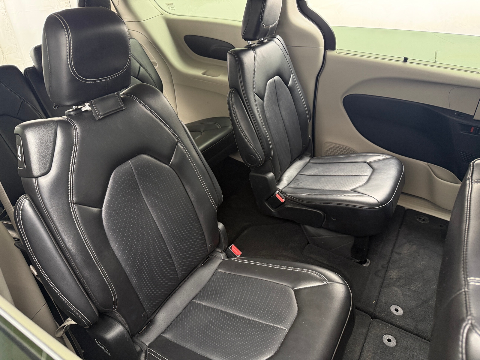 Thumbnail: 2024 Chrysler Pacifica - 5