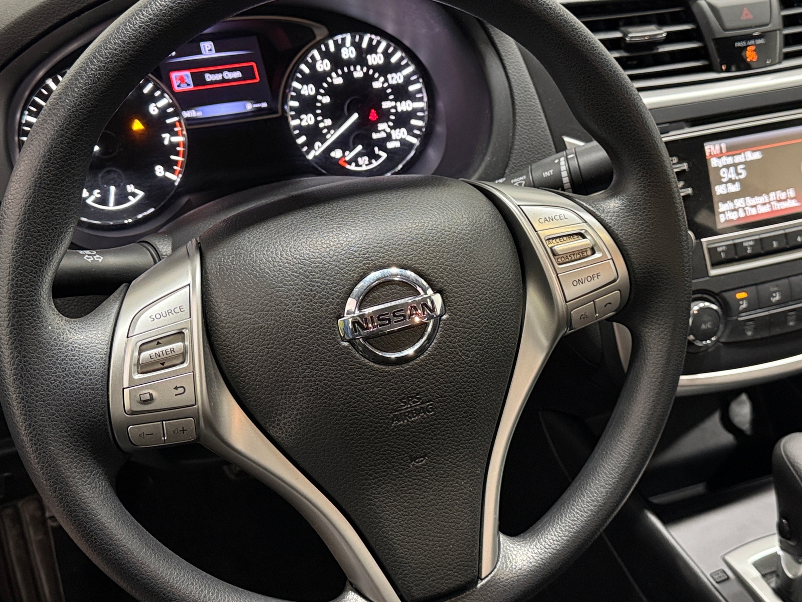 Thumbnail: 2017 Nissan Altima - 5