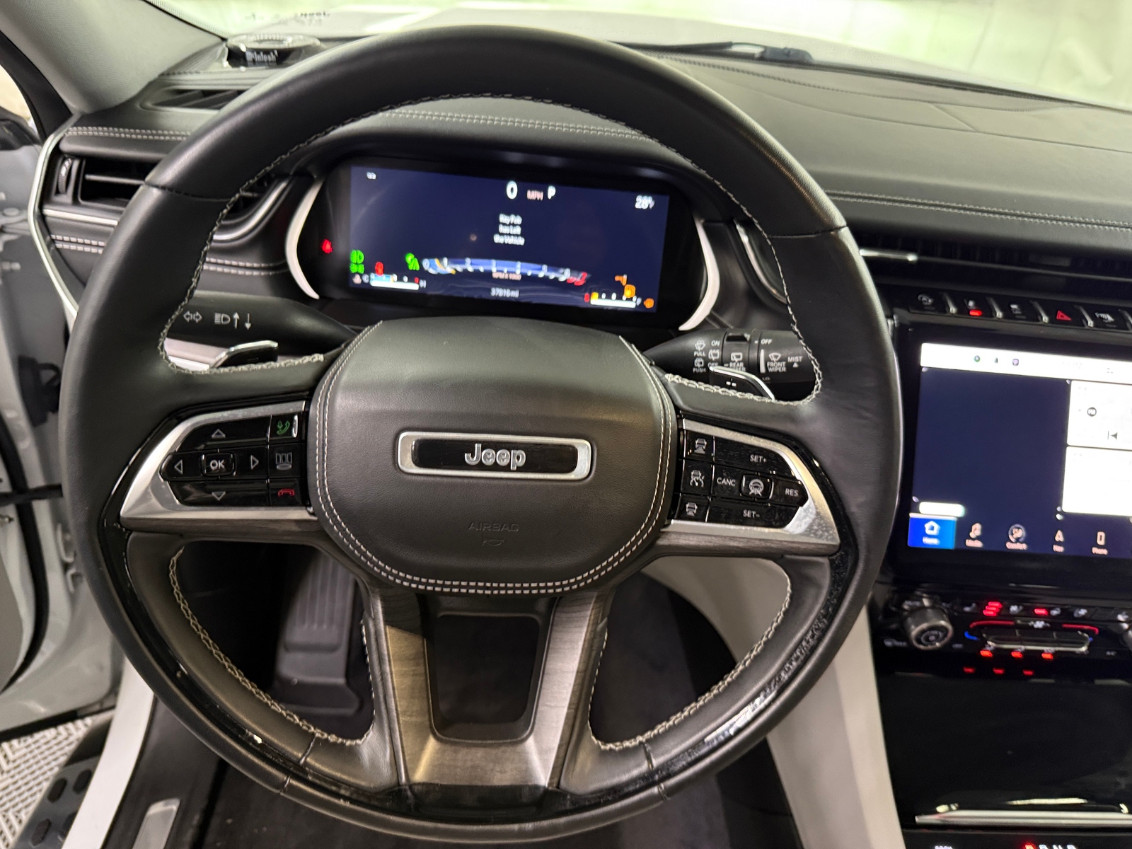 Thumbnail: 2022 Jeep Grand Cherokee - 4