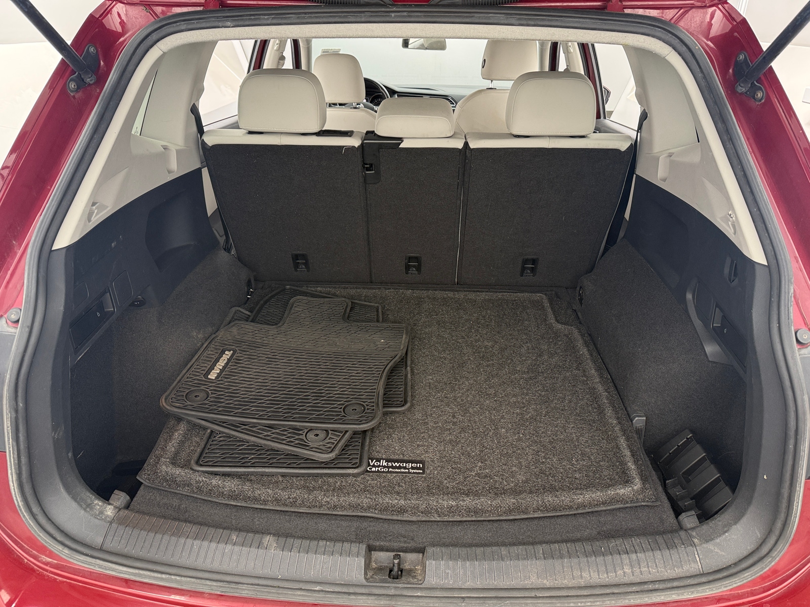 Thumbnail: 2018 Volkswagen Tiguan - 6