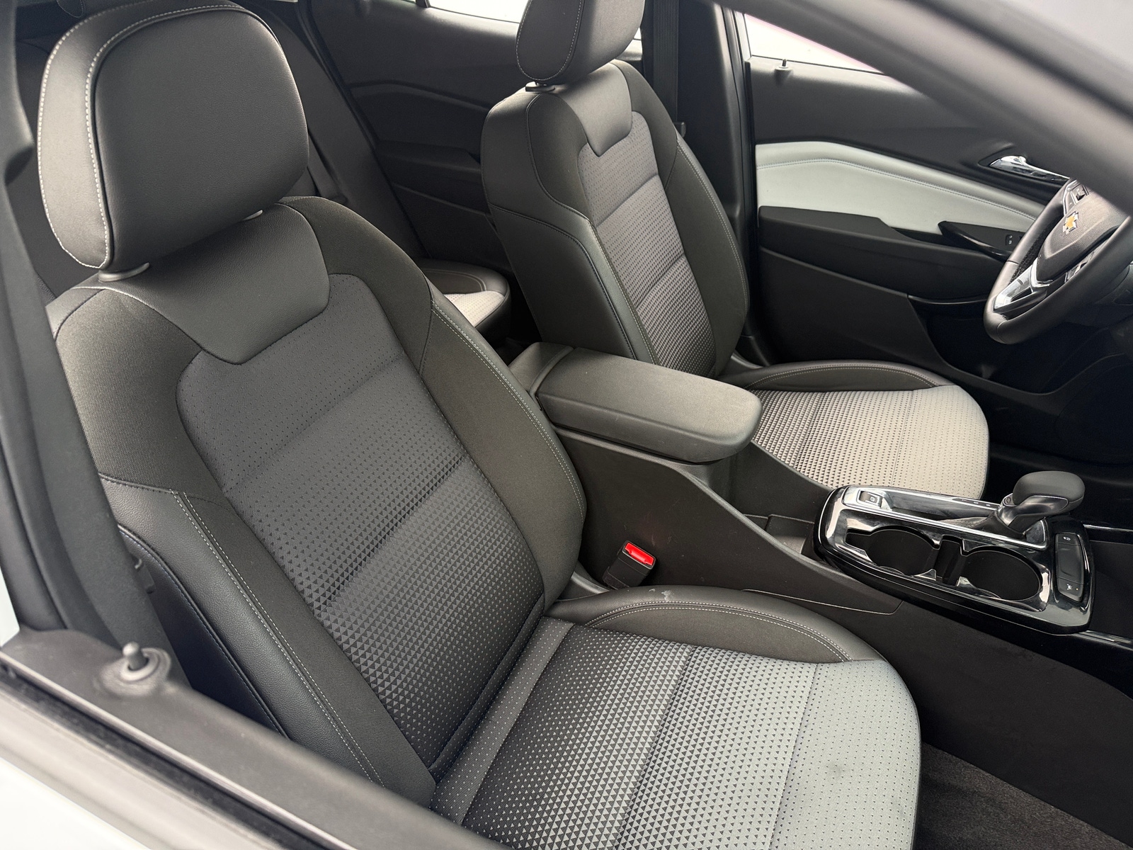 Thumbnail: 2025 Chevrolet Trax - 2