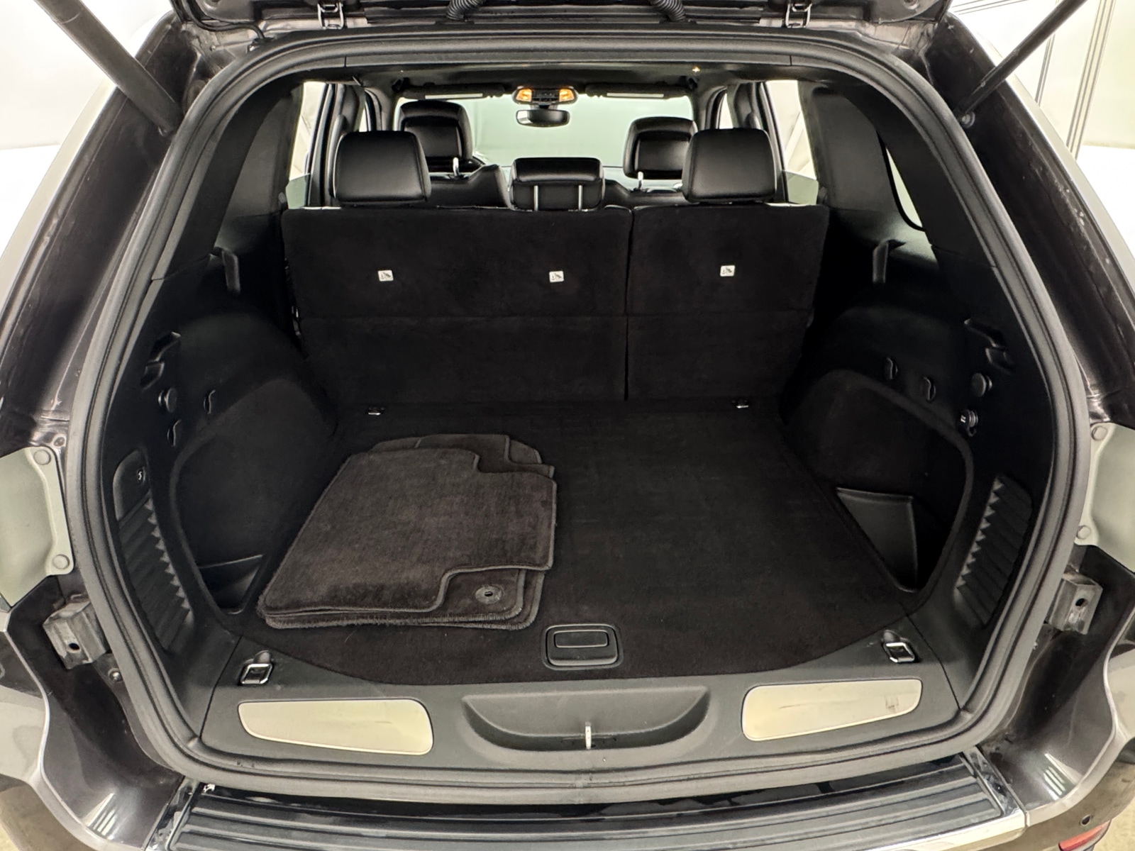 Thumbnail: 2018 Jeep Grand Cherokee - 6