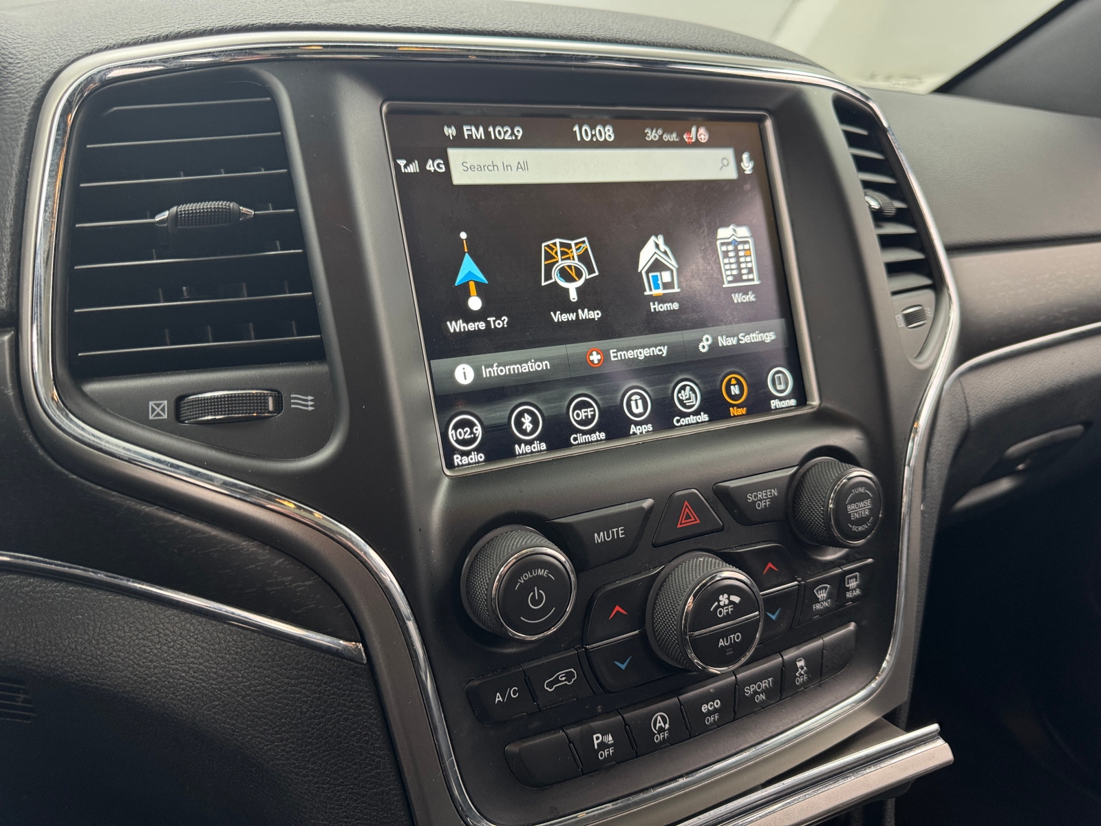 Thumbnail: 2018 Jeep Grand Cherokee - 3