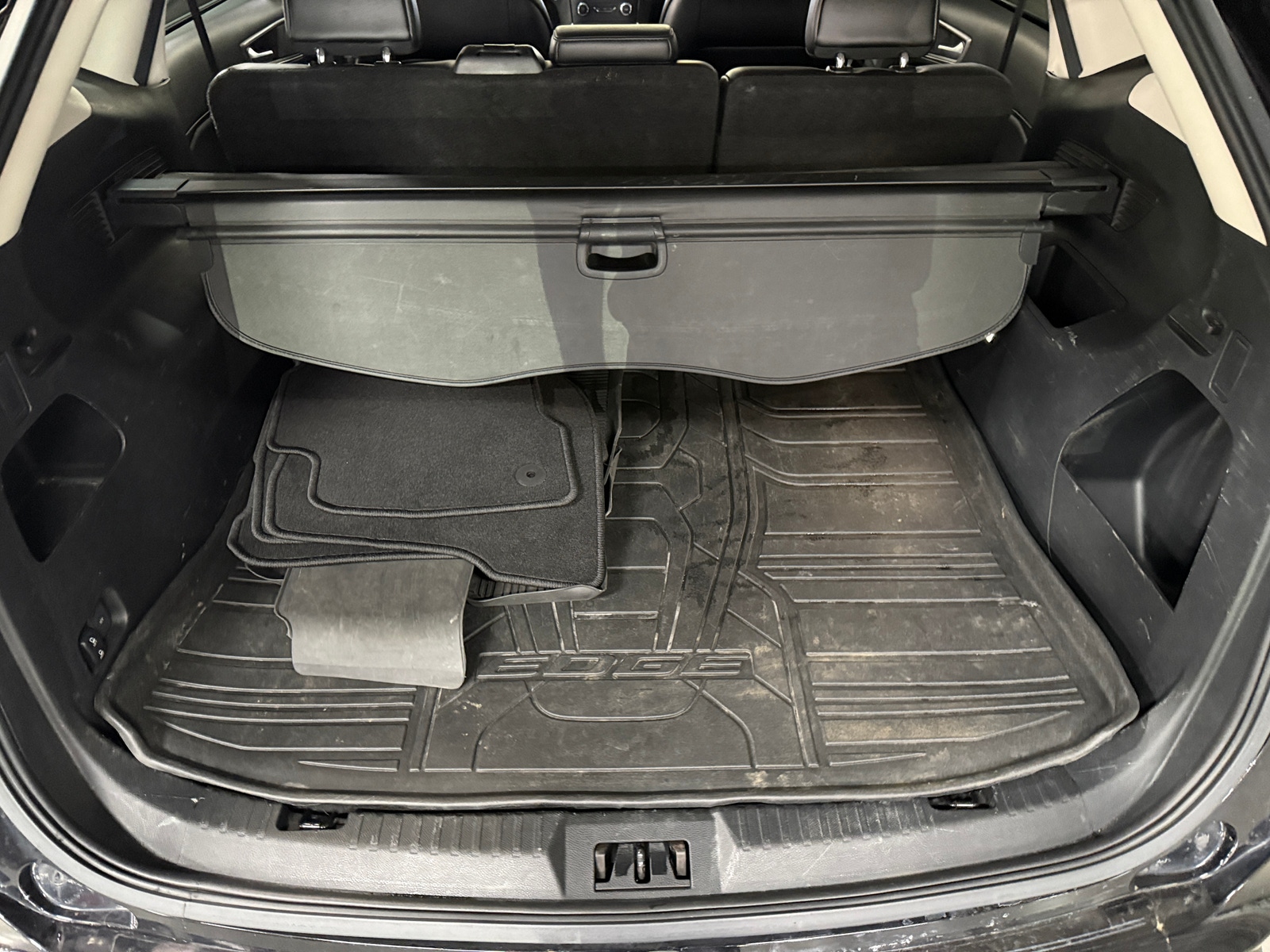 Thumbnail: 2020 Ford Edge - 6