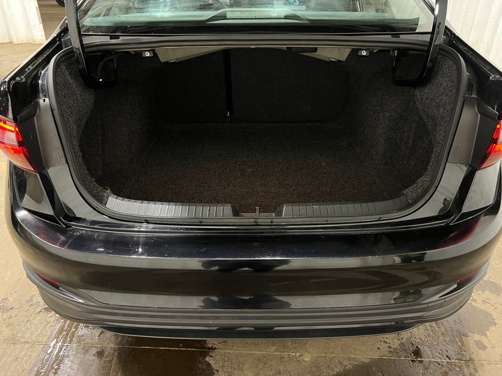 Thumbnail: 2025 Volkswagen Jetta - 6