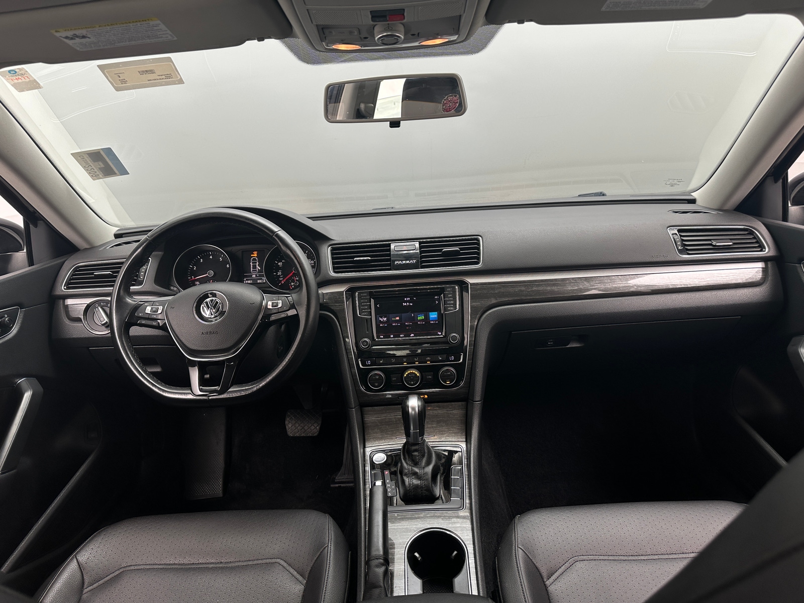 Thumbnail: 2018 Volkswagen Passat - 2