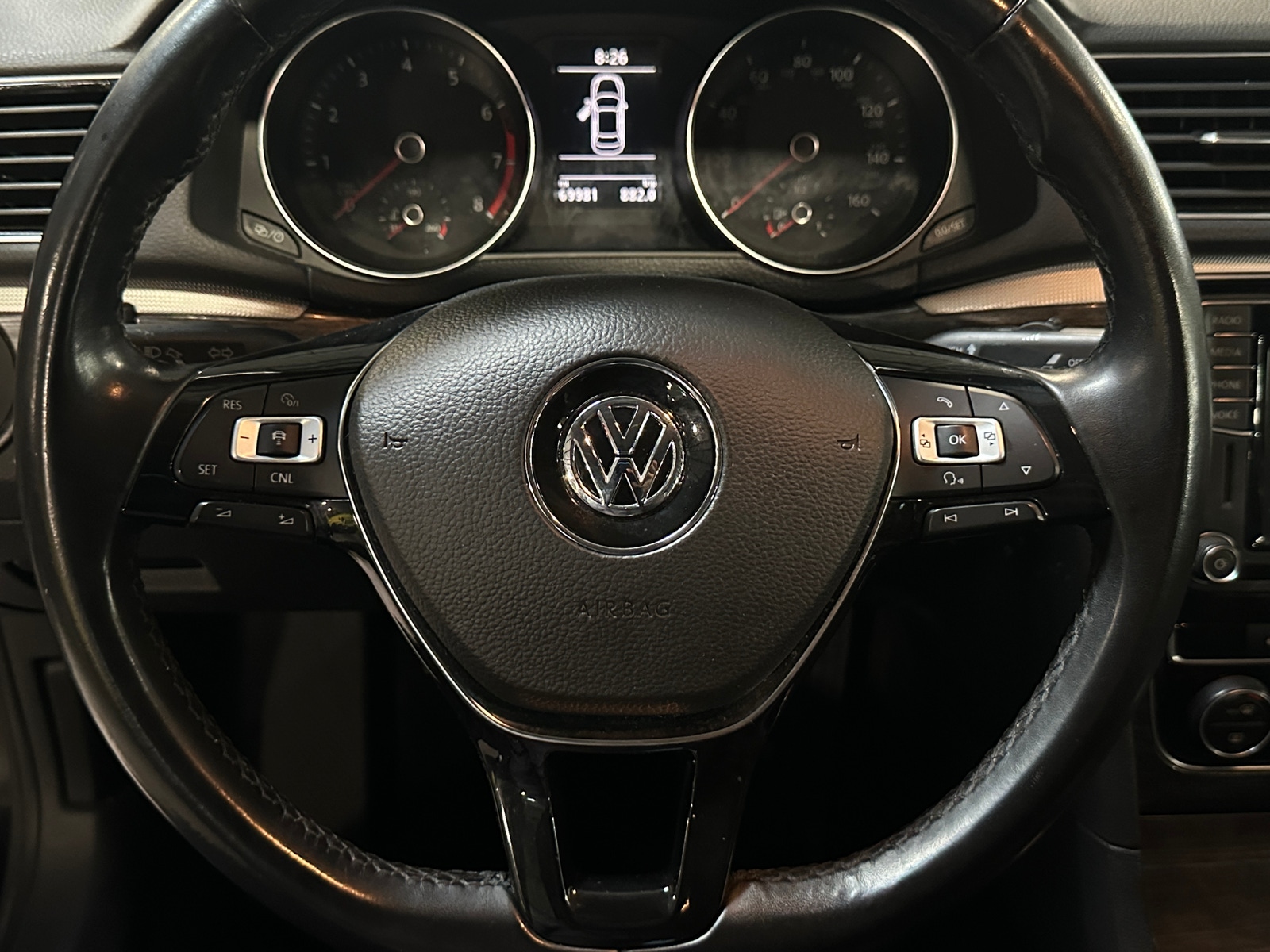 Thumbnail: 2018 Volkswagen Passat - 4