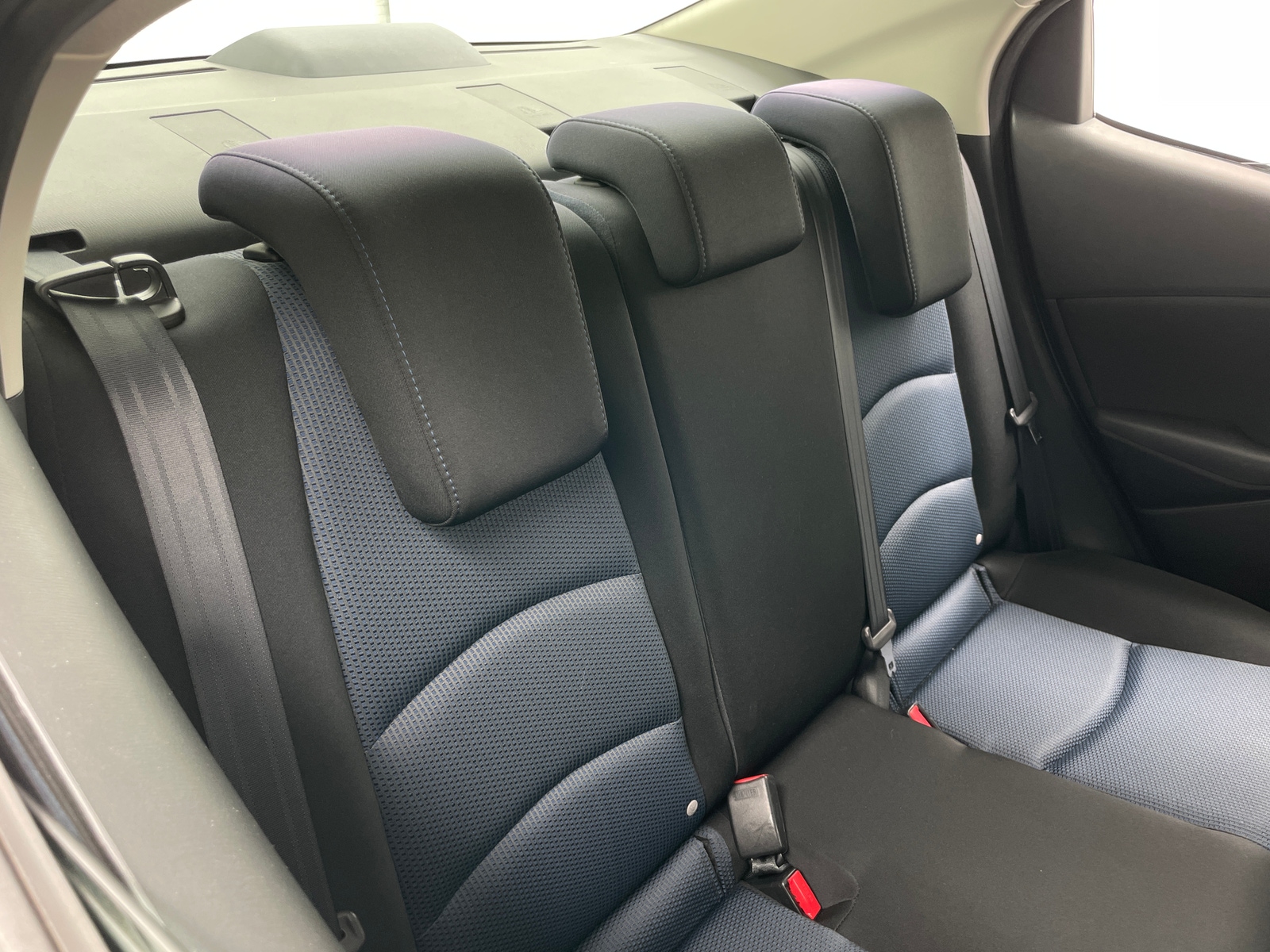 Thumbnail: 2017 Toyota Yaris iA - 6