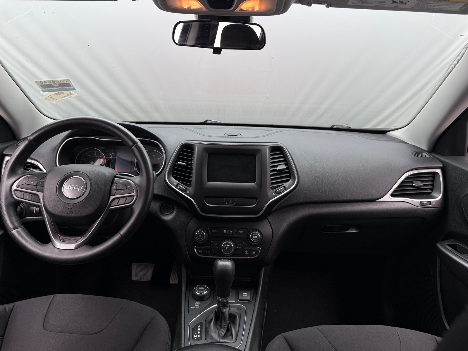 Thumbnail: 2019 Jeep Cherokee - 3