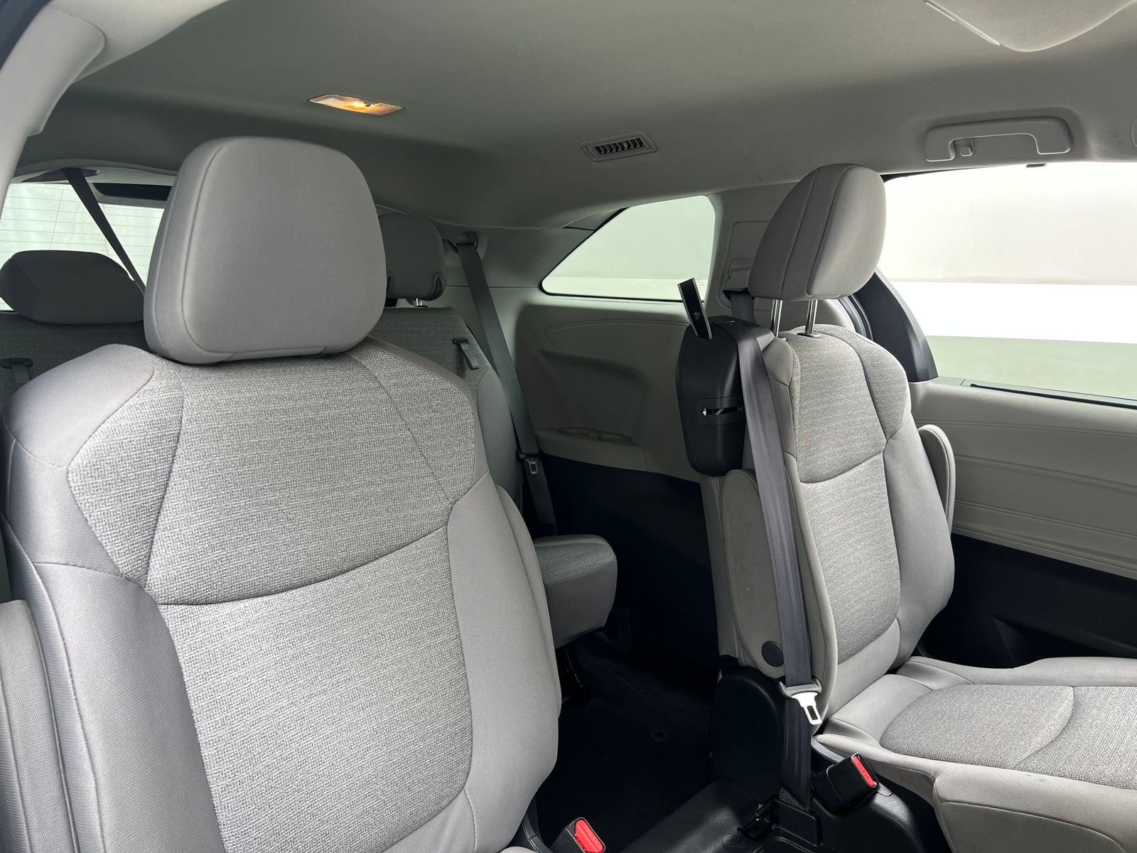 Thumbnail: 2023 Toyota Sienna - 6